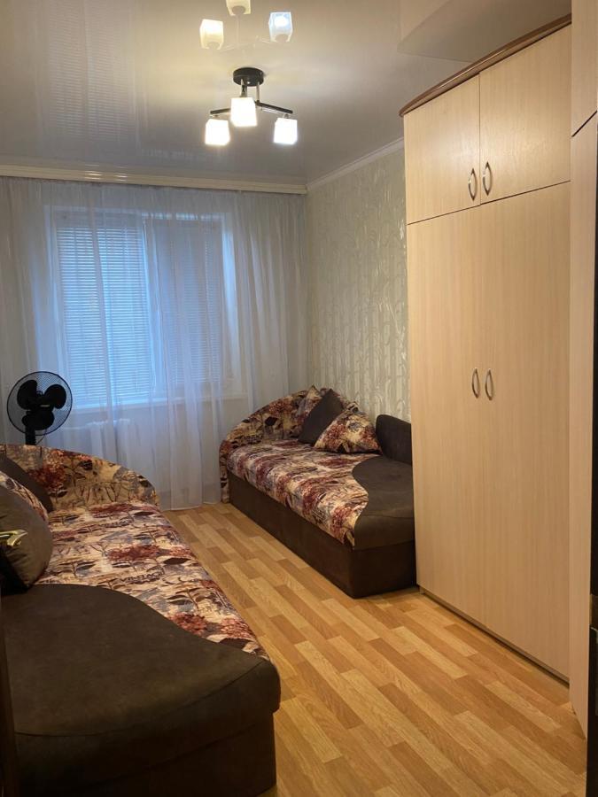 2 Комнатная Квартира, До 6 Спальных Мест Kryvyi Rih Dış mekan fotoğraf
