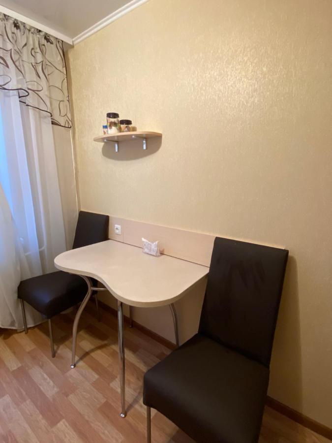 2 Комнатная Квартира, До 6 Спальных Мест Kryvyi Rih Dış mekan fotoğraf